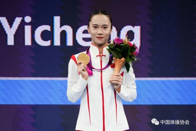 亚运会女子蹦床中国队包揽冠亚军 朱雪莹笑称亚运金牌不掉皮了