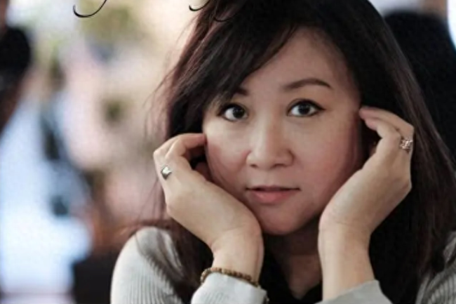 郑少秋大女儿自杀身亡 与父亲几无联络 其妻子回应：在了解处理中