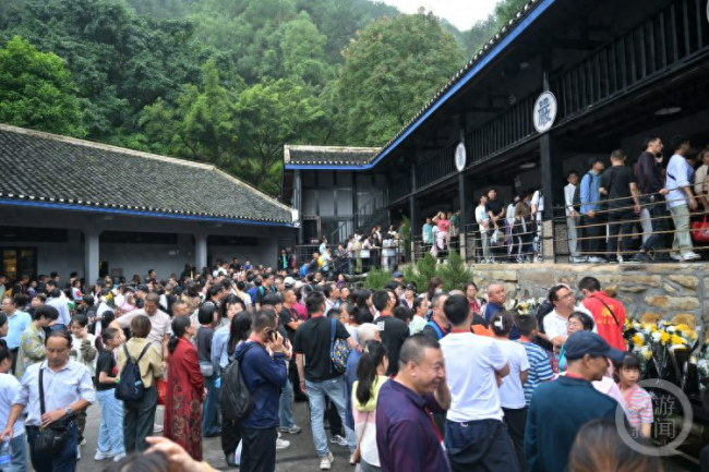 渣滓洞成人气顶流！这个长假重庆“红色游”又火了
