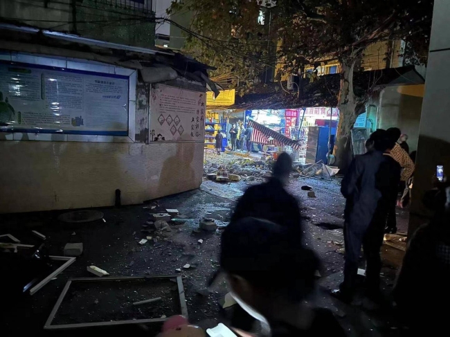 德阳一居民楼发生爆炸 附近住户:当时感觉房屋发生了强烈震动