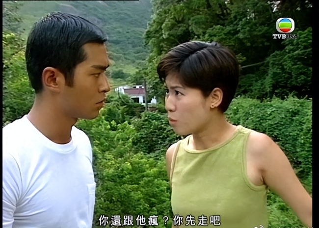 宣萱古天乐同框出席活动:古天乐帅气,宣萱清瘦俏丽