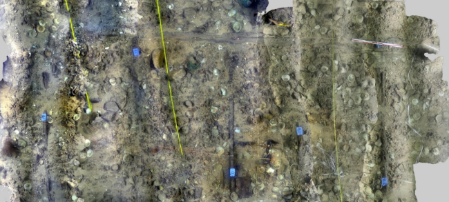 我国首次在南海千米级海底发现大型古代沉船遗址