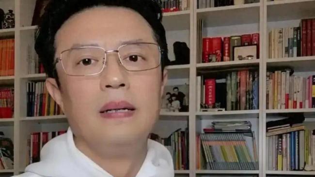 “主持人白燕升：儿子小区与同龄小女孩发生小矛盾陌生男子抱摔”