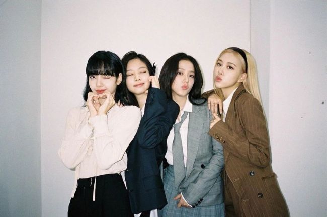 Jennie花50亿韩元购买豪华别墅，YG将公开与Blackpink续约结果