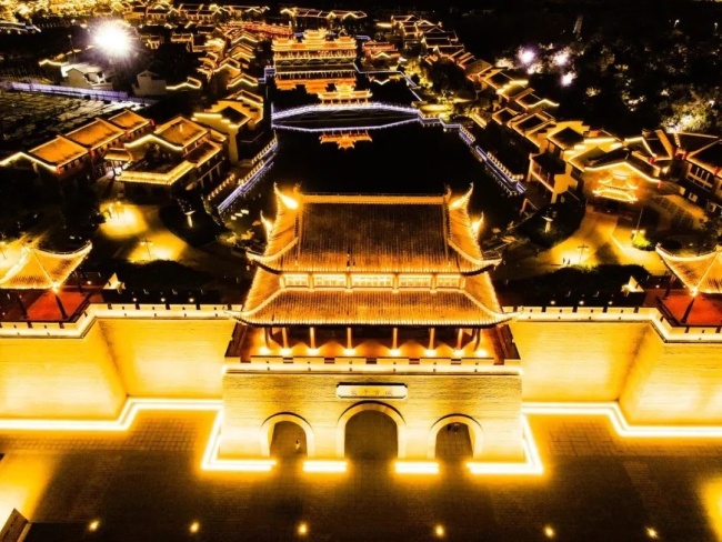 崇左太平古城(央广网发崇左市文化旅游局供图)为了答谢东北"老铁"的暖