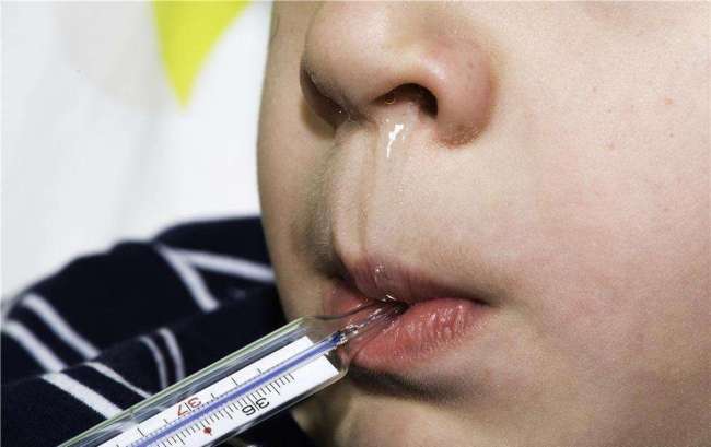 ​孩子呼吸道感染鼻塞流鼻涕怎么办？这些方法很管用