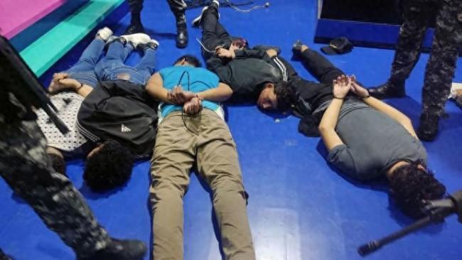 厄瓜多尔警方逮捕13名武装人员 总统誓言“铲除”