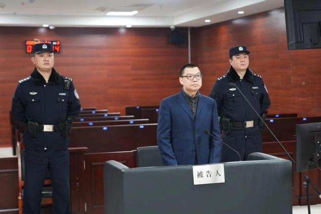 合肥市庐阳区委原书记陈华受审！被控受贿3145万余元对抗组织审查