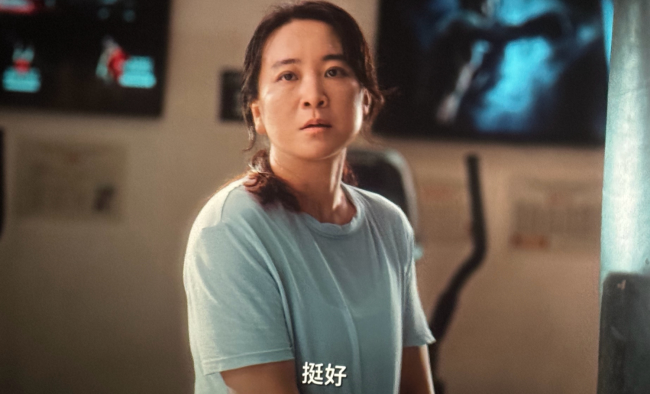 贾玲穿上了白色露背连衣裙化身女神画面简直又美又仙女3