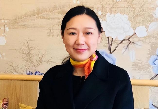 蒋胜男建议减轻中小学教师行政压力