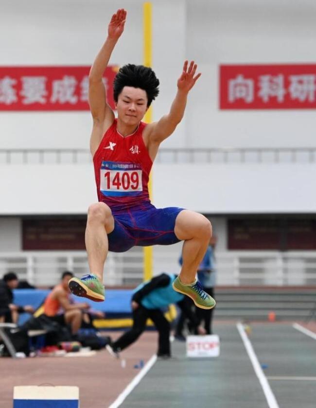 20岁中国跳远小将奉献今年首个世界一线战绩 放室内世锦赛可进四强