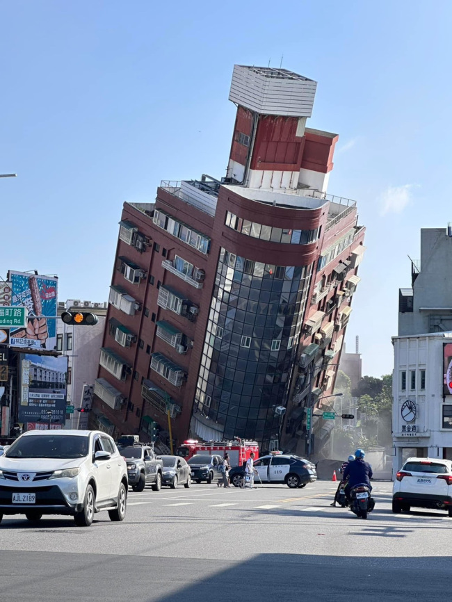 中国台湾发生7.4级地震，国家海啸预警中心发布海啸Ⅰ级红色警报