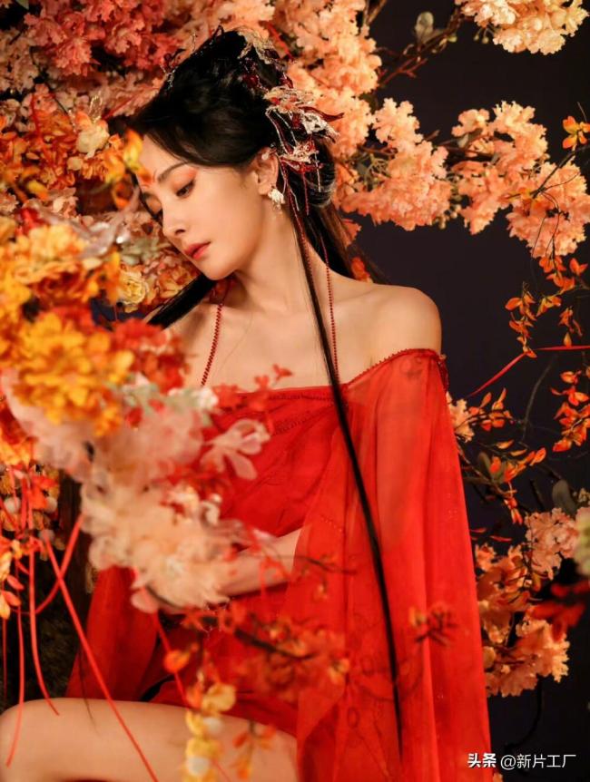 电影火锅杨幂一秒白切黑扮丑失败太美了盖不住