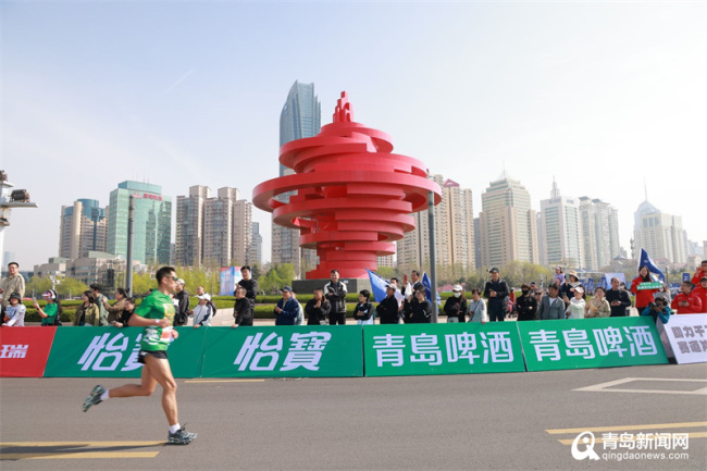 青马女子全马冠军是中国姑娘 丁常琴再夺殊荣