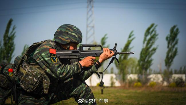 直击现场！武警特战队员实战化训练精彩瞬间