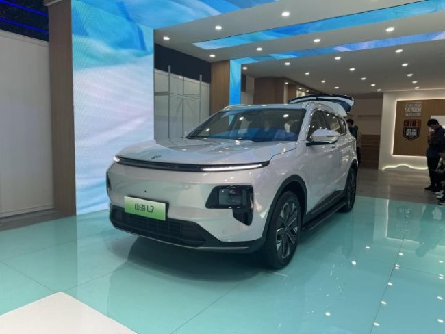 北京车展探馆：多款新车亮相捷途展台，演绎硬派越野魅力