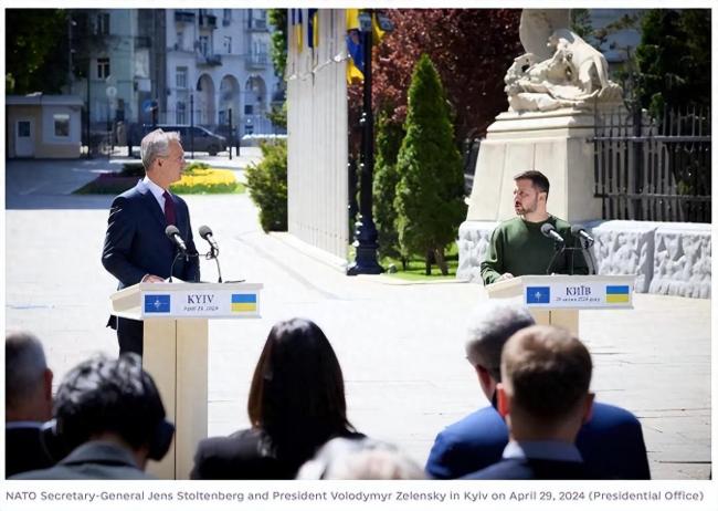 北约秘书长突访乌克兰,邀请泽连斯基出席北约峰会