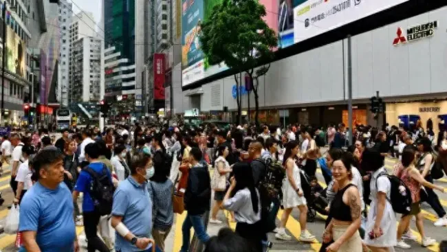 内地旅客：香港市民愈来愈热情