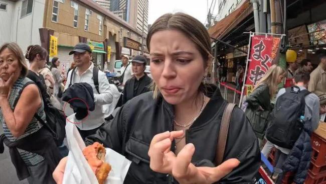 博主分享日本美食意外拍到小偷3秒行窃 网友惊叹"神技"警惕出游安全