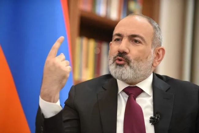 亚美尼亚爆发抗议要求总理辞职 “割地”示好引众怒！