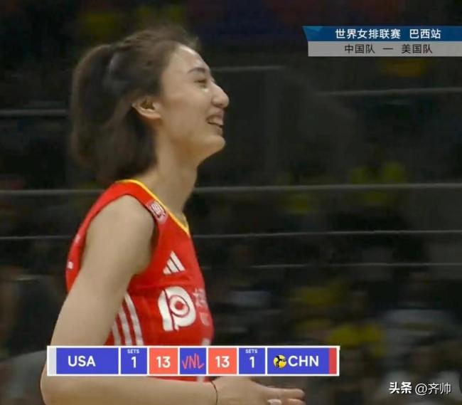 逆转！中国女排世联赛3-1战胜美国 李盈莹斩获得分王