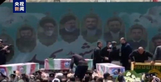伊朗总统莱希最后的告别仪式在其故乡马什哈德举行