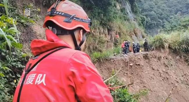 福州一男子登山失联 遗体在谷底水域中找到