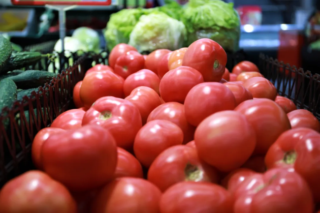西红柿很多人没吃对养心降压吃法有讲究 胃肾功能不佳者慎用