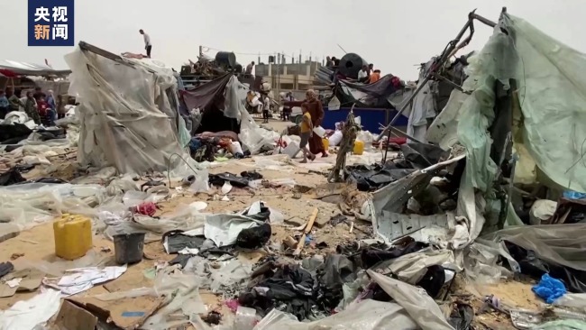 拉法又一难民营地遭袭 幸存者：家人惨遭伤害