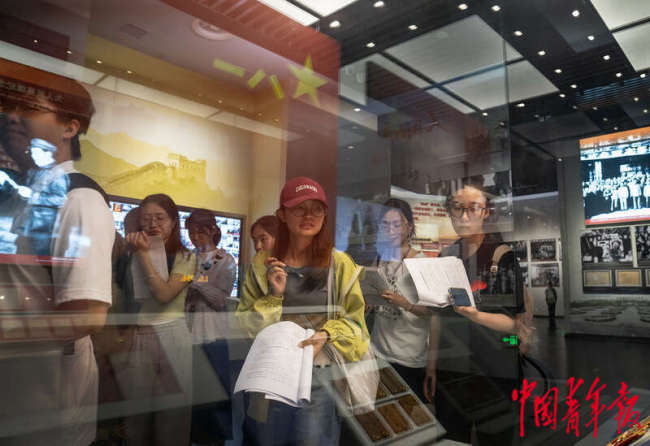 在中国科学家博物馆 感受科技报国情怀