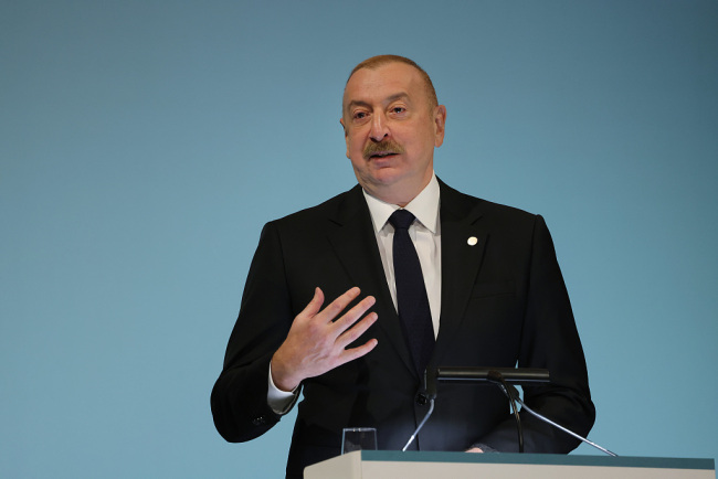 阿塞拜疆總統解散議會
