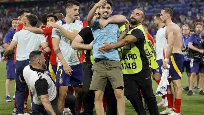 真倒霉！西班牙队长在赛后被保安撞伤，可能无缘欧洲杯决赛 莫拉塔命运多舛！