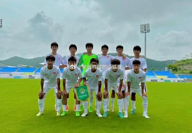 中国U15国少3-1战胜韩国高中队 一条龙奔袭弧线球破门 前场抢断吊射