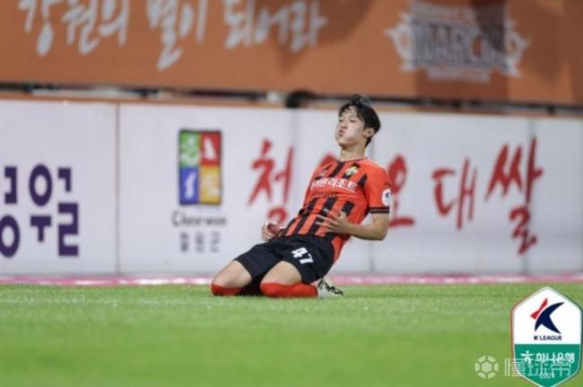 外媒：热刺已签下一名韩国年轻前锋；据悉球员很可能是梁民革