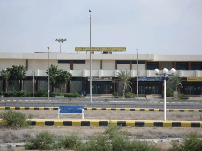 胡塞武装：美英空袭也门荷台达国际机场