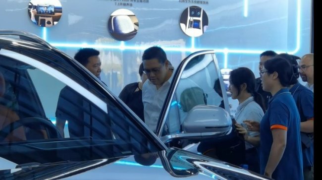 印尼专业集团党代表团一行访渝，点赞“重庆造”新能源汽车