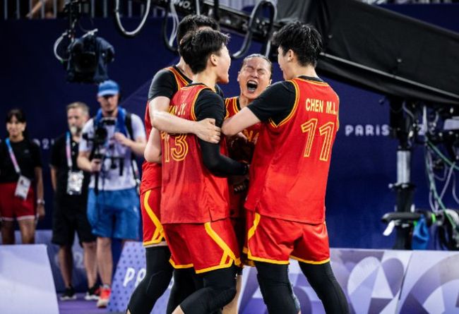 中国三人女篮11-21惨负加拿大吞首败 王丽丽连续两场仅2分
