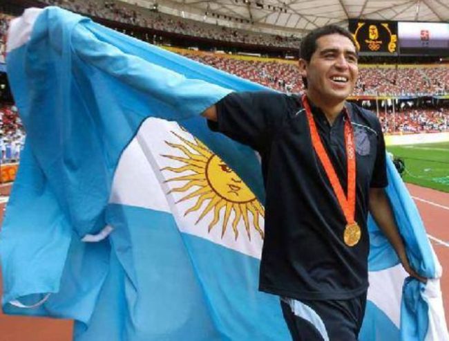 阿根廷队奥运出局民众破防 批阿尔瓦雷斯赞劳塔罗 诠释体育真理