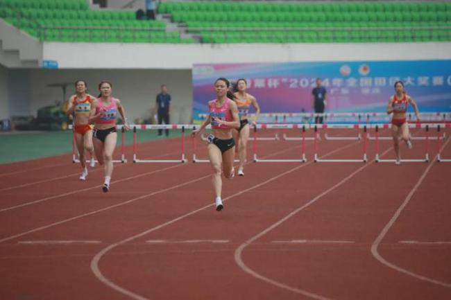 莫家蝶晋级女子400米跨栏半决赛 肇庆健将闪耀巴黎奥运