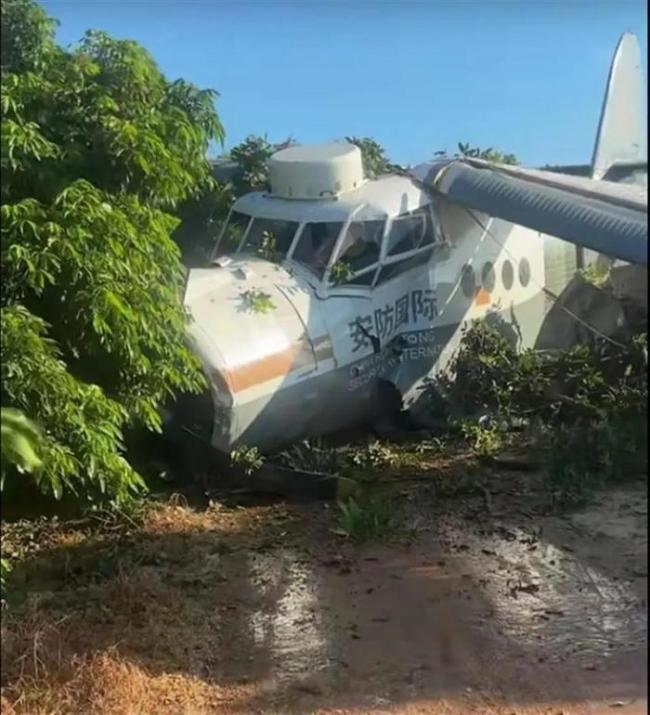 海南一飞机坠落当地已前往现场 伤亡情况未知