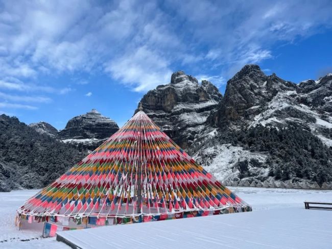 雪后巴拉格宗梦幻氛围感拉满 冬日奇缘之旅启程