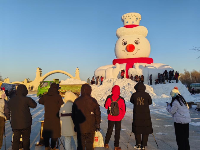 超出片！太陽島超大雪人驚豔亮相“爾濱”打卡地