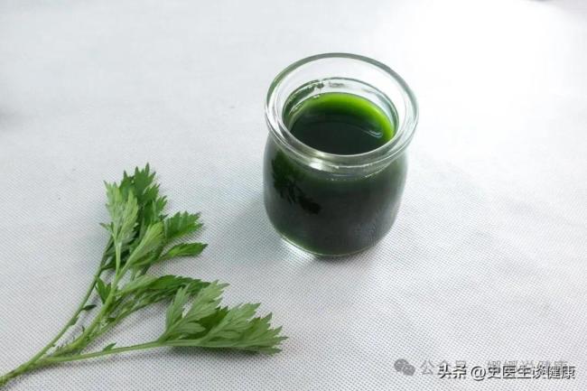 山东一大妈用艾草当枕芯，半年后去医院检查，医生：你干了啥？