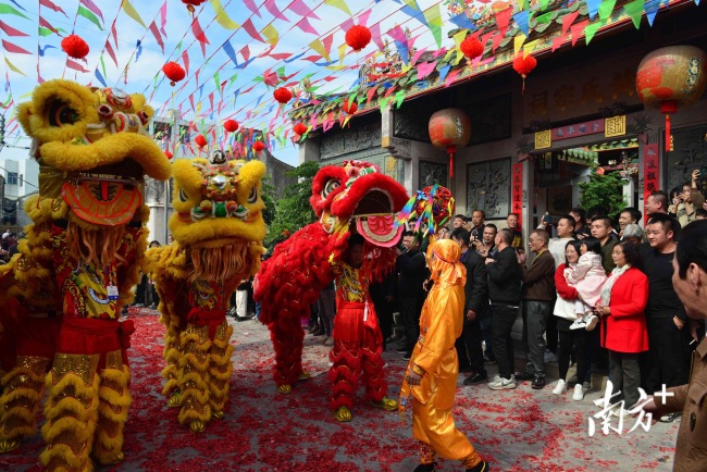 蛇年春晚：非遺頻登臺(tái) 國(guó)潮成新風(fēng) 傳統(tǒng)文化煥發(fā)新生