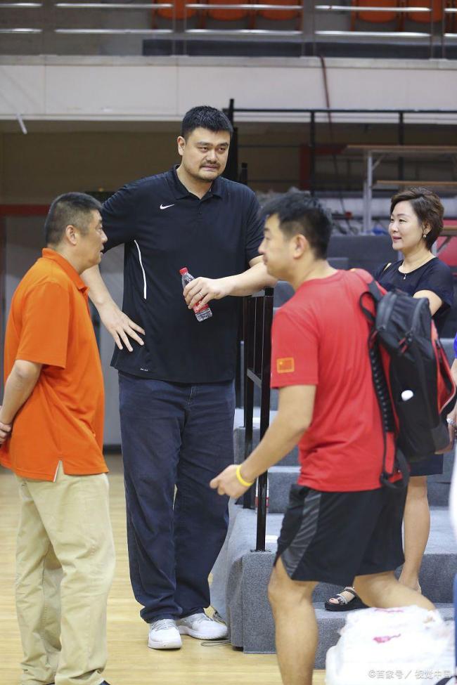 前男篮中锋张兆旭退役后,在多个领域大放异彩成功转型