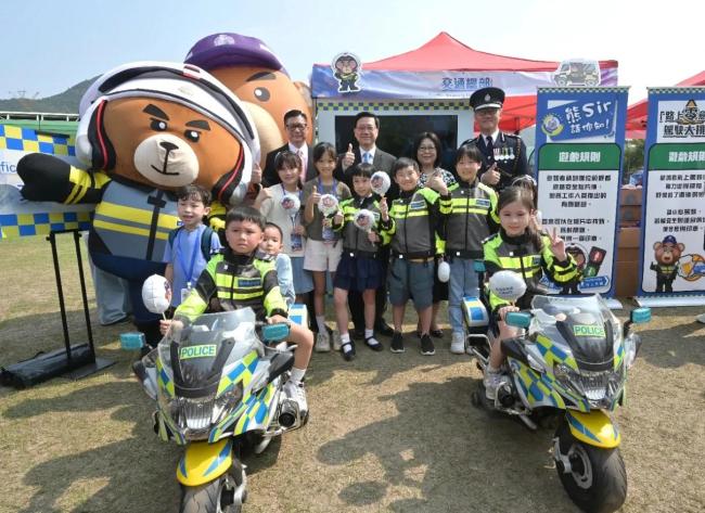 香港警队赴四川大学招募港生 高薪吸引优秀人才