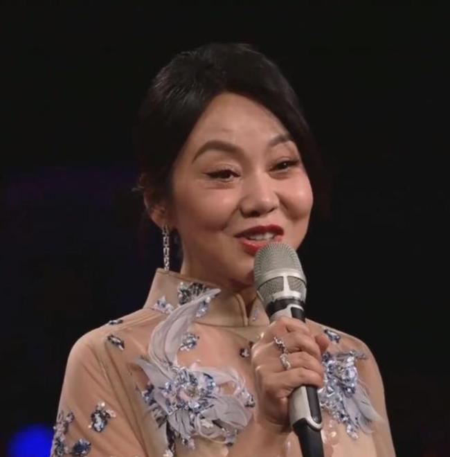 蛇年春晚四美最大53歲最小41歲 顏值大考誰能勝出,？