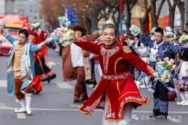 全國秧歌展演盛宴演繹別樣中國風(fēng) 彩綢翻飛舞動(dòng)文化交融