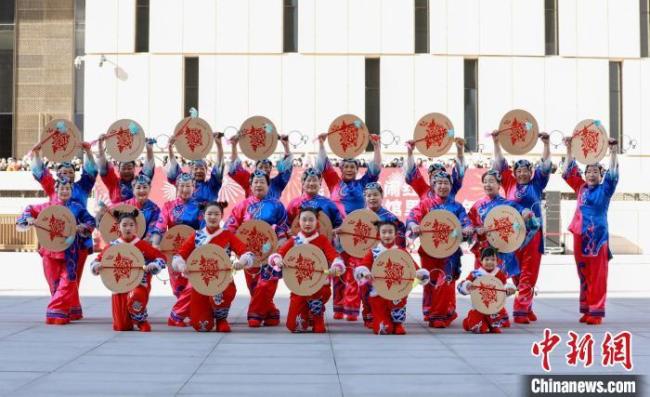 普寧英歌中國非遺館亮相 民俗展演鬧紅火