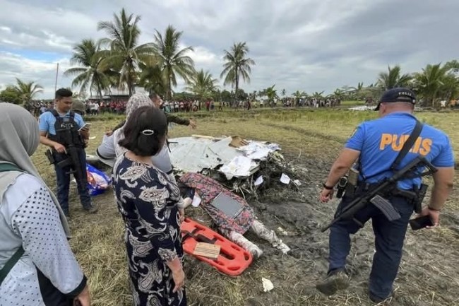 美国军方飞机在菲律宾坠毁 4人死亡 美使馆将发详细声明